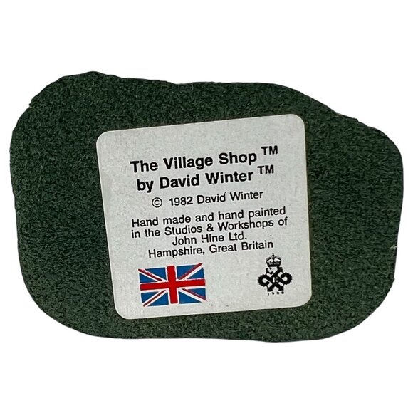 David Winter Cottages The Village Shop 1982 John Hine Studios Box COA Britain - Picture 6 of 12